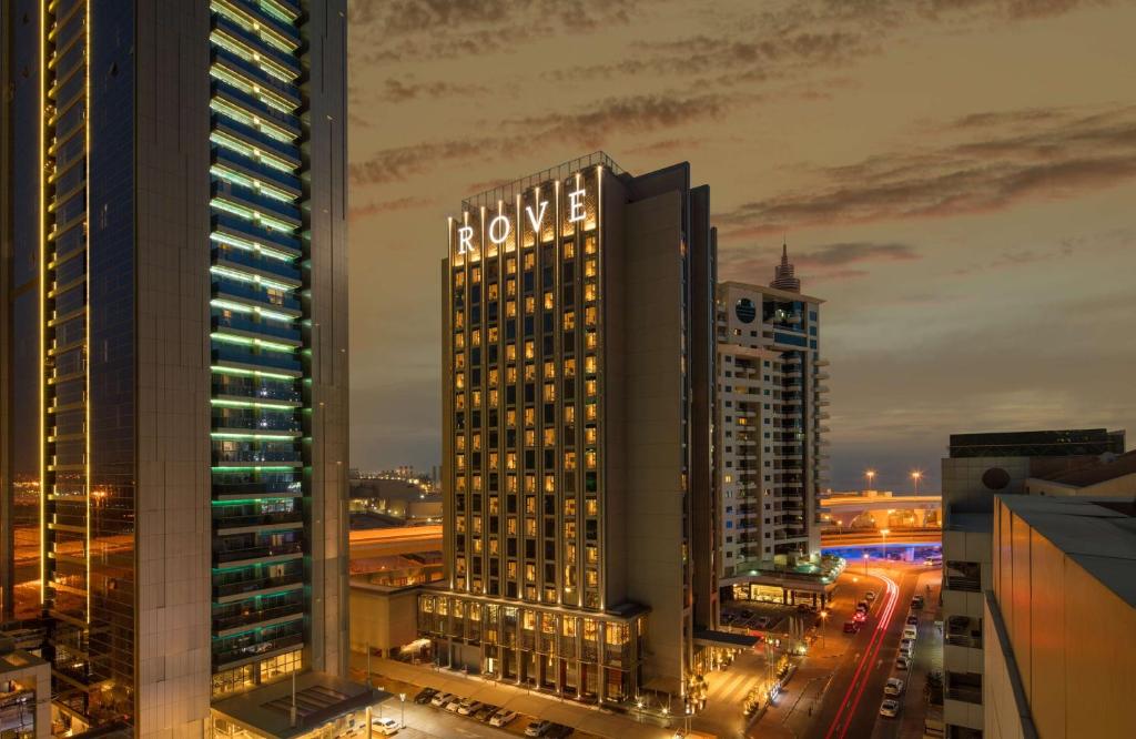 أحد فنادق قريبة من ابن بطوطة دبي